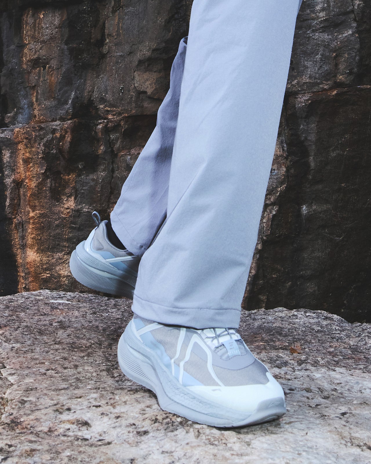 NīNEpointNīNE x LI-NING Time Gate Soft Go Max- Tiles Grey